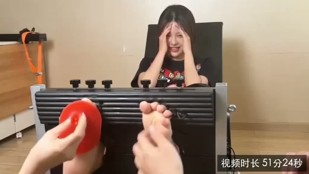与伦原创天生怕痒圣体钢琴老师小兰