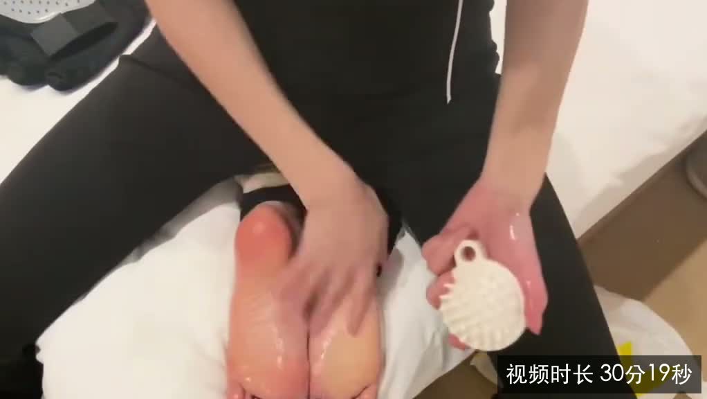网友摄影撸猫手套猛刷TK