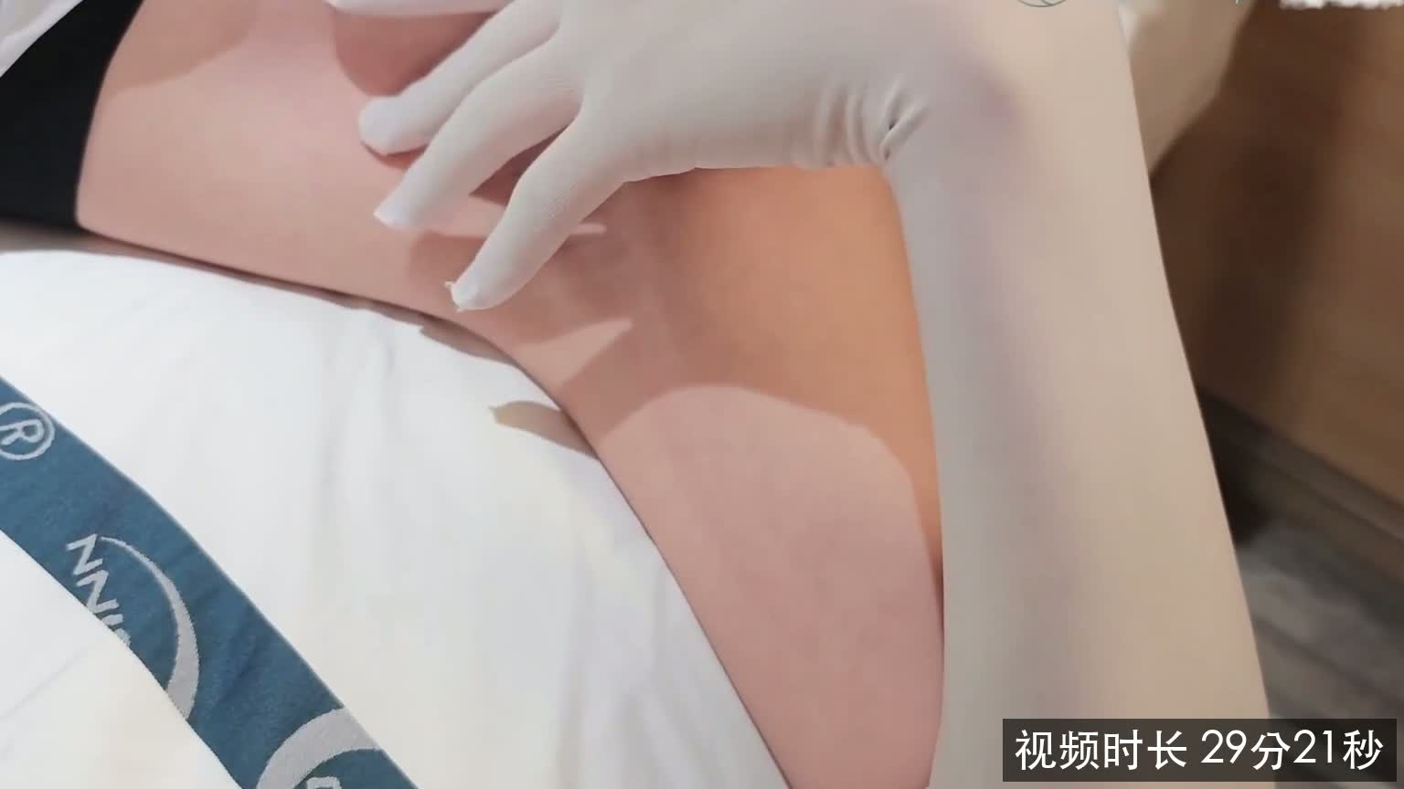3aDAJbZf_【甘碧妹摄】第一期，莲妹嫩足痒虐＋玩弄莲妹腋窝到通红